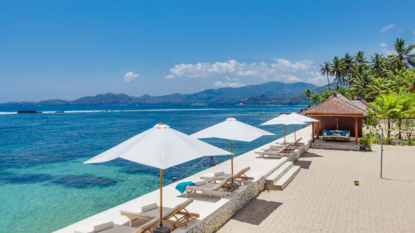 Villa Tirta Nila - Private beach ocean deck